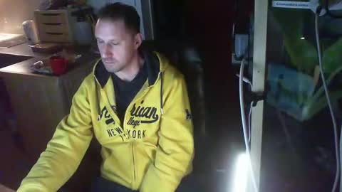 Snapshot of jef74700 chatting on December 28, 3:26 am Jrme online show from December 28, 3:26 am