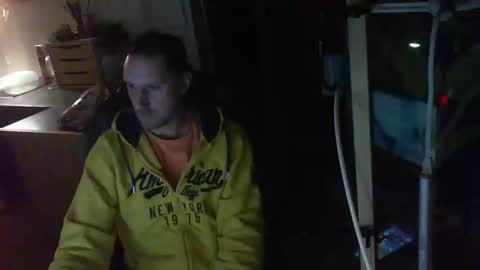 Snapshot of jef74700 chatting on January 4, 3:18 am Jrme online show from January 4, 3:18 am