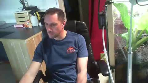 Snapshot of jef74700 chatting on January 4, 1:53 pm Jrme online show from January 4, 1:53 pm