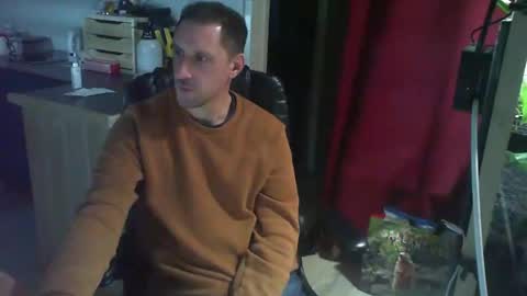 Snapshot of jef74700 chatting on January 5, 8:11 am Jrme online show from January 5, 8:11 am