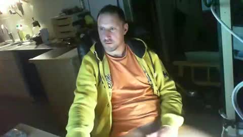 Snapshot of jef74700 chatting on February 6, 5:03 am Jrme online show from February 6, 5:03 am