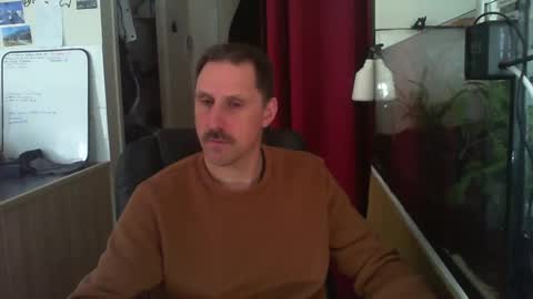 Snapshot of jef74700 chatting on March 7, 8:45 am Jrme online show from March 7, 8:45 am