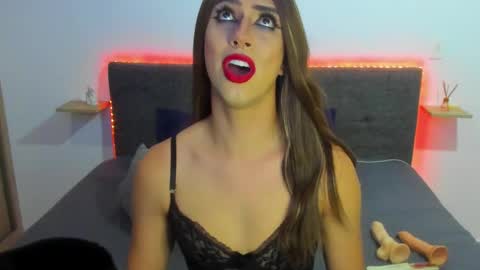  ashley   online show from February 8, 9:13 am