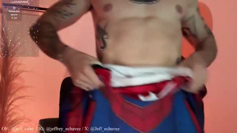 Snapshot of jeff_cube chatting on October 16, 7:37 pm Jeff and Mugi Independent model online show from October 16, 7:37 pm