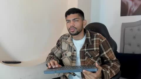 Snapshot of jeff_nick chatting on November 5, 10:59 am Jeff Nick online show from November 5, 10:59 am