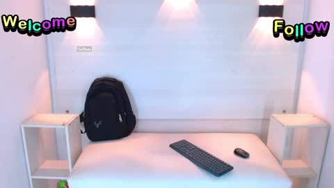 Snapshot of jeic_18 chatting on September 9, 5:34 pm jeic 18 online show from September 9, 5:34 pm