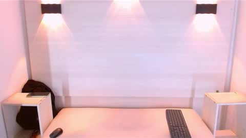 Snapshot of jeic_18 chatting on September 14, 4:33 am jeic 18 online show from September 14, 4:33 am