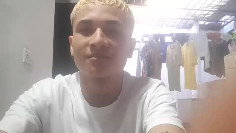 Snapshot of jeic_18 chatting on October 4, 8:51 pm jeic 18 online show from October 4, 8:51 pm