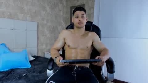 jeicob gagnon online show from February 4, 12:44 pm