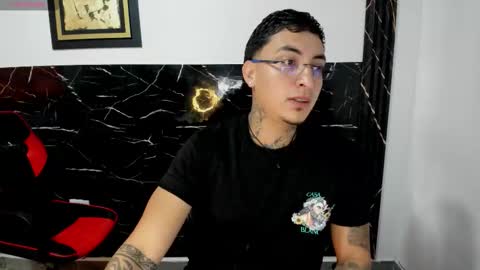 Snapshot of jeicoo_grey chatting on January 10, 4:53 pm jeicoo grey online show from January 10, 4:53 pm