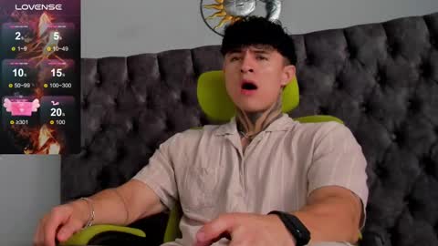 Snapshot of jeins_carter chatting on January 8, 4:54 pm JC online show from January 8, 4:54 pm