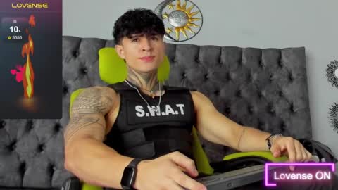 Snapshot of jeins_carter chatting on February 18, 1:22 pm JC online show from February 18, 1:22 pm