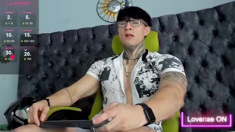 Snapshot of jeins_carter chatting on March 8, 1:36 pm JC online show from March 8, 1:36 pm