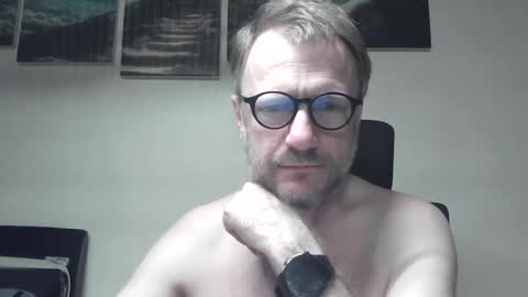 Snapshot of jekin1 chatting on July 25, 12:53 am jekin1 online show from July 25, 12:53 am