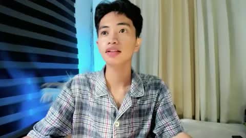 JELicious online show from May 10, 7:02 am