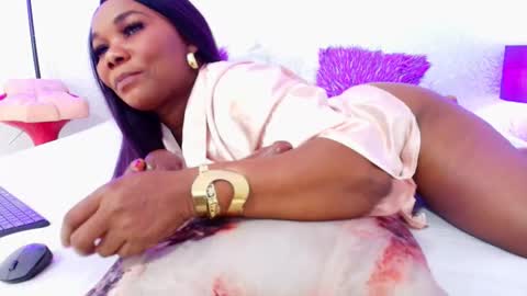 Jelany  online show from February 5, 8:35 pm