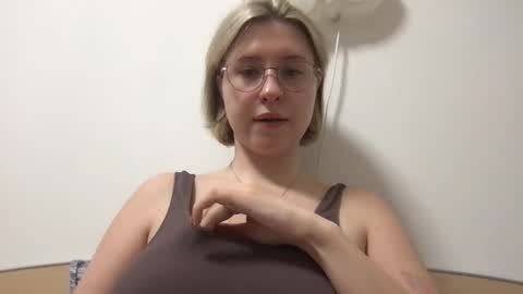 Inna  online show from January 5, 5:27 pm