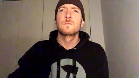 Snapshot of jem_boi_ chatting on February 14, 10:07 am jem_boi_ online show from February 14, 10:07 am