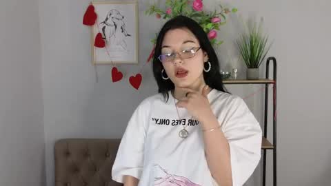 Snapshot of jen_gard chatting on May 26, 11:06 am Miya online show from May 26, 11:06 am