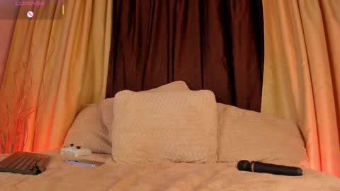 Snapshot of jen_patrick chatting on March 10, 12:18 am Jen Patrick online show from March 10, 12:18 am