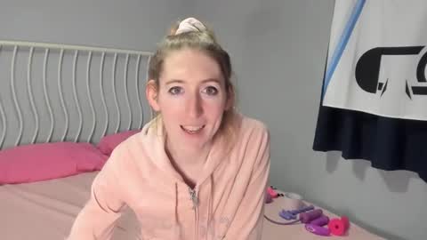 Snapshot of jenbydoll chatting on January 27, 6:20 pm JenbyDoll online show from January 27, 6:20 pm