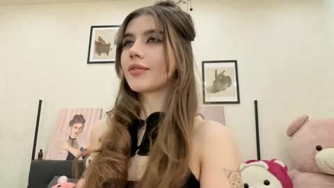 Dolly online show from April 21, 1:28 pm