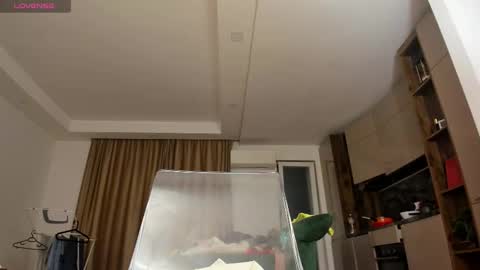 Jeniffer 100 online show from March 20, 6:46 pm