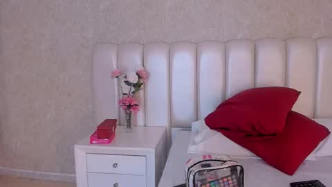 Samanta online show from November 21, 6:39 pm