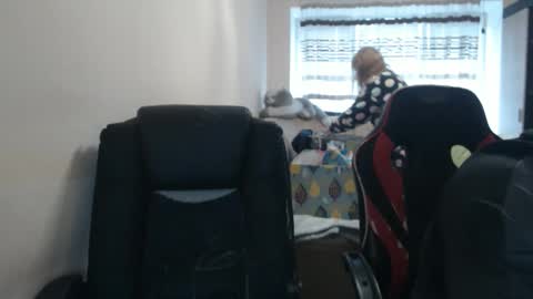 JenisAndPeter online show from April 3, 5:27 am