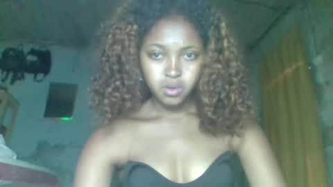 Snapshot of jenisca123 chatting on August 1, 6:01 am jenisca123 online show from August 1, 6:01 am