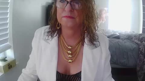 jenna197069 online show from January 1, 5:00 pm