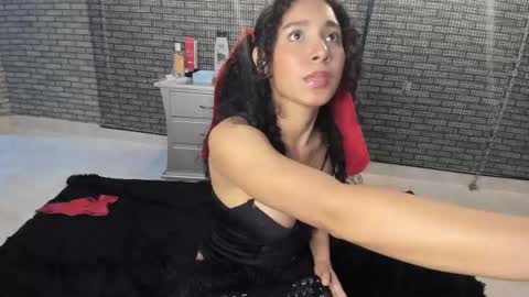 Jenna Slave  online show from April 14, 2:39 am