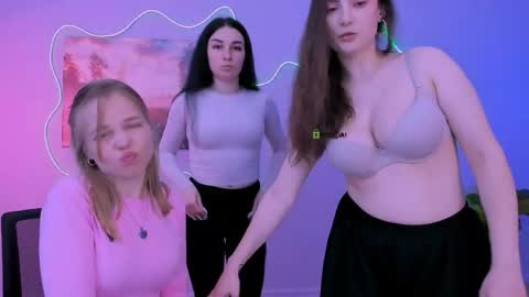 jenna_elayne online show from April 19, 12:26 pm