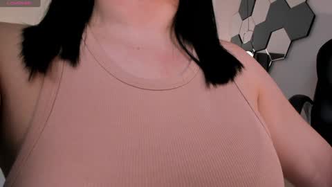 Snapshot of jennaolson chatting on February 1, 6:19 pm Jenna Olson online show from February 1, 6:19 pm