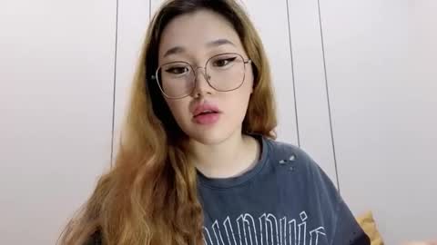 Snapshot of jennatyan chatting on December 16, 11:26 am JENNA online show from December 16, 11:26 am