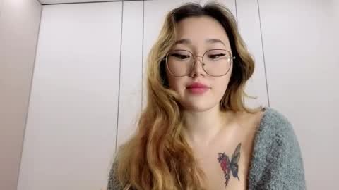 Snapshot of jennatyan chatting on December 17, 12:22 pm JENNA online show from December 17, 12:22 pm