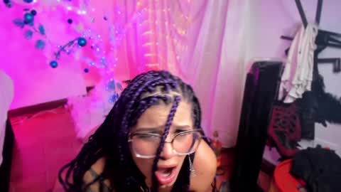 Snapshot of jenndy_lockhart chatting on December 28, 6:28 am follow me in me IG jenndy971 online show from December 28, 6:28 am