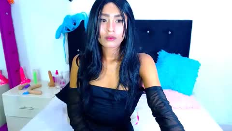 jenn online show from December 19, 7:26 am