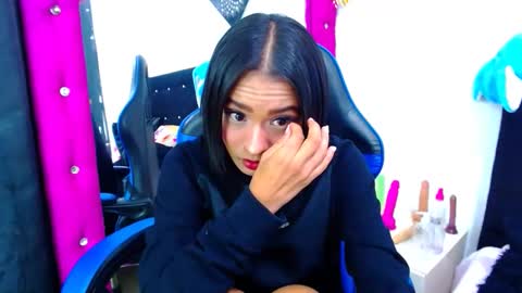 jenn online show from April 11, 7:56 am