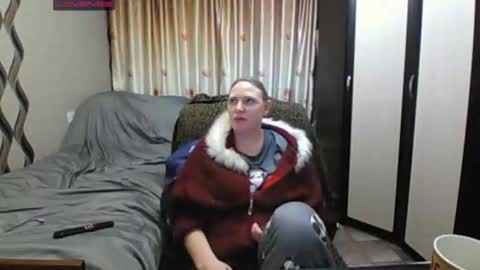 JenniDeep online show from March 2, 5:42 pm