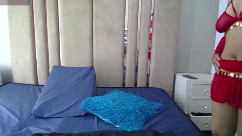 Snapshot of jennifer_0717 chatting on February 9, 10:14 pm Jennifer online show from February 9, 10:14 pm