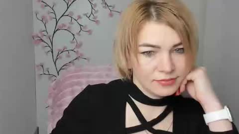 Jennifer online show from January 18, 6:39 am