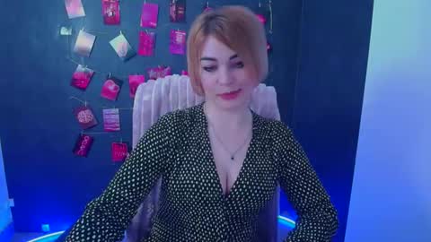 Snapshot of jennifer_cuttie chatting on April 22, 11:56 am Jennifer online show from April 22, 11:56 am