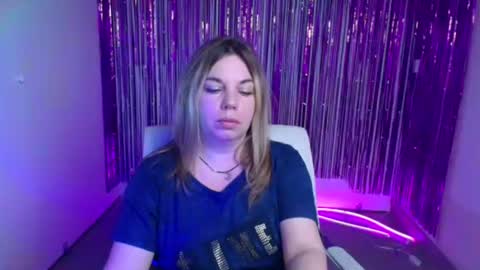 Jennifer online show from September 22, 11:56 am