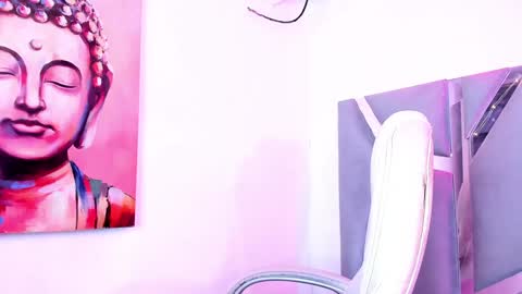 Snapshot of jennifer_t chatting on December 21, 8:00 pm jennifer_t online show from December 21, 8:00 pm