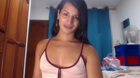 Snapshot of jennifer_t chatting on March 10, 10:34 pm jennifer_t online show from March 10, 10:34 pm