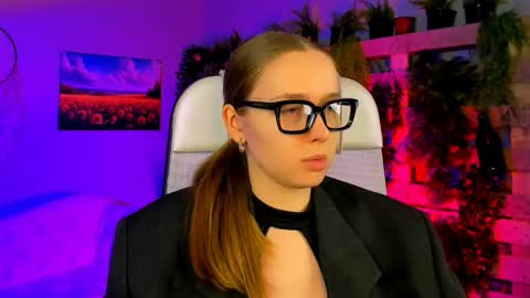 Jennifer online show from February 3, 5:07 pm