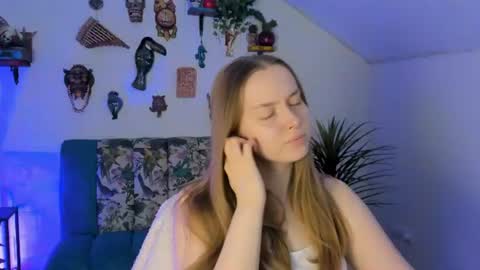 Snapshot of jennifergraces chatting on June 11, 4:38 pm Jennifer online show from June 11, 4:38 pm