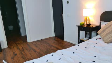 Snapshot of jenniferleee chatting on October 16, 7:59 pm Jenny online show from October 16, 7:59 pm