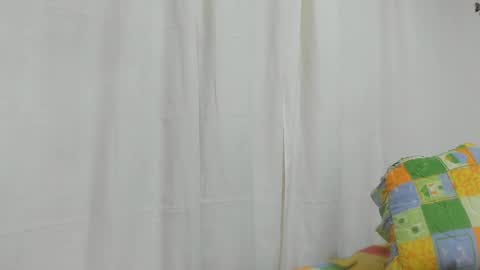 Snapshot of jenniferloveyou chatting on December 15, 3:02 am jenniferloveyou online show from December 15, 3:02 am